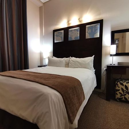 Mapungubwe Hotel Apartments Marshalltown Johannesburg Room photo